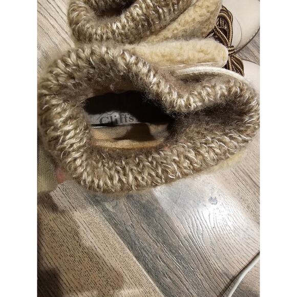 Cliffs by White Mountain Women's Hiking Style Boot, 7.5 M US,Winter White/Fabric - Picture 4 of 7